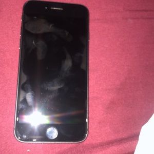 iPhone 8 perfect condition,never used